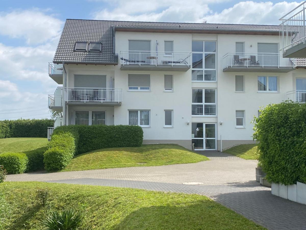 2-Zimmer-Ferienwohnung Mit Hotelservice Und 2 Balkons - Golf, Bike Und Wellness Im Markgraeflerland Bad Bellingen Exterior foto